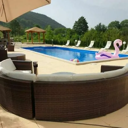 Arena Villa Apartmani Bihac Exterior photo