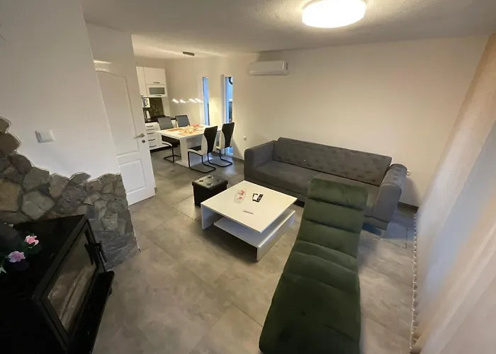 Arena Villa Apartmani